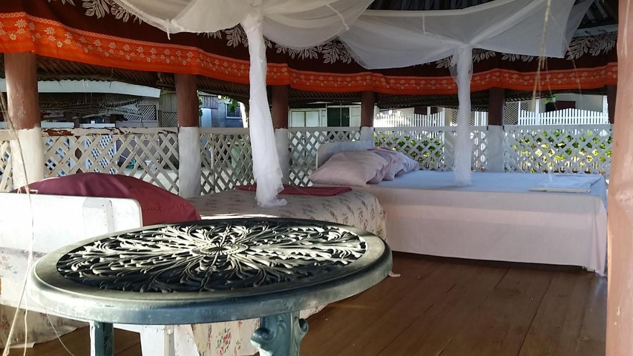 Manase Vacation Beach Fales酒店 外观 照片